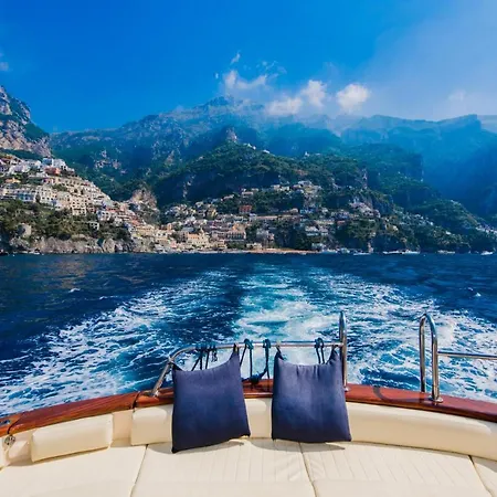 Sea Living Positano Båthotell
